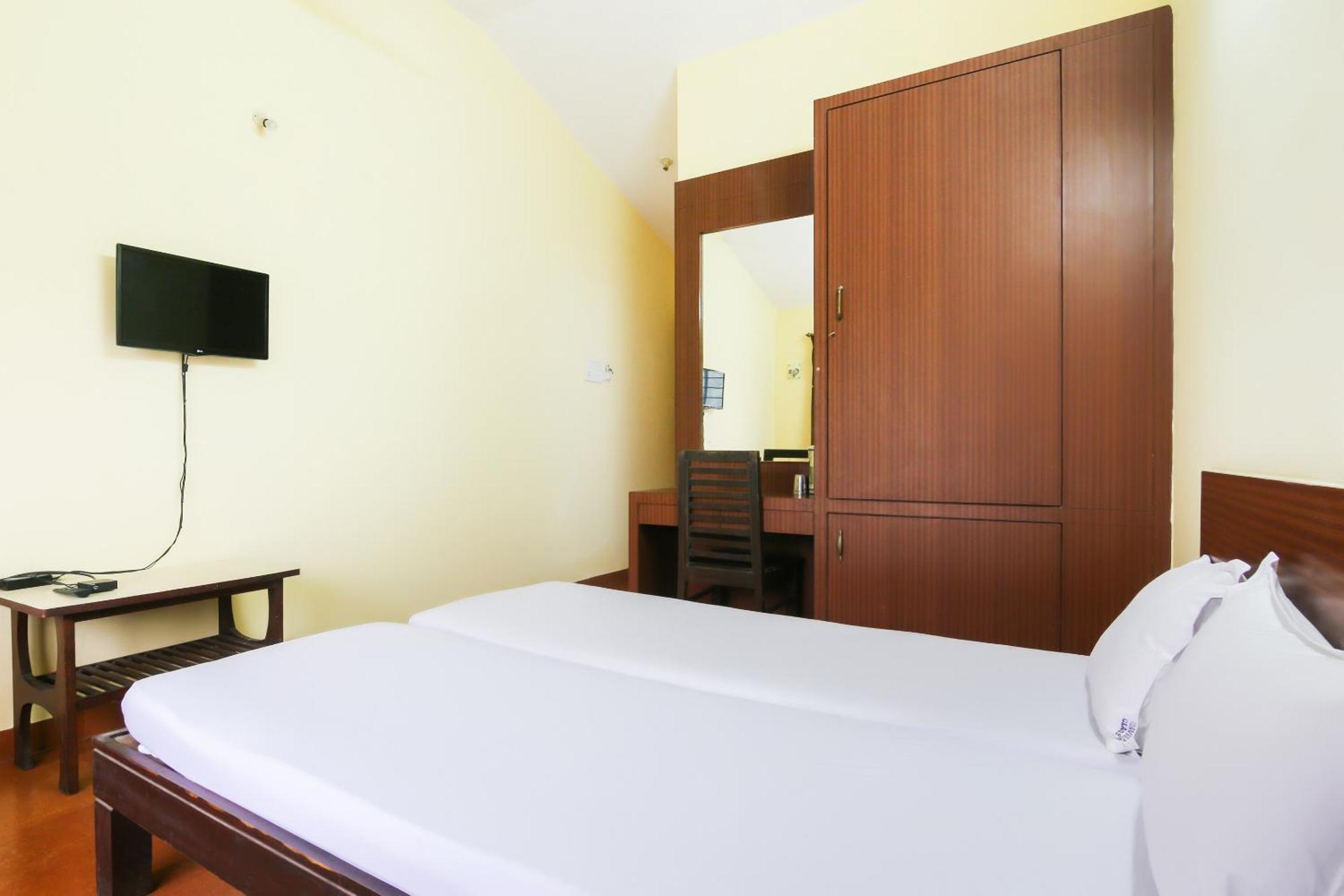 Hotel O Raviraj Classic Cana Buitenkant foto